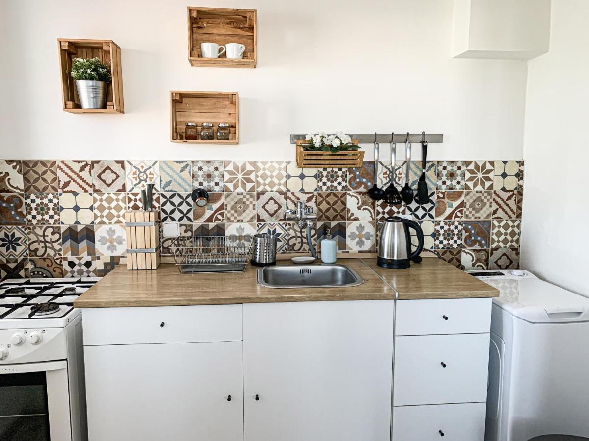 Charming Apartment In Paradise Called Братислава Екстериор снимка